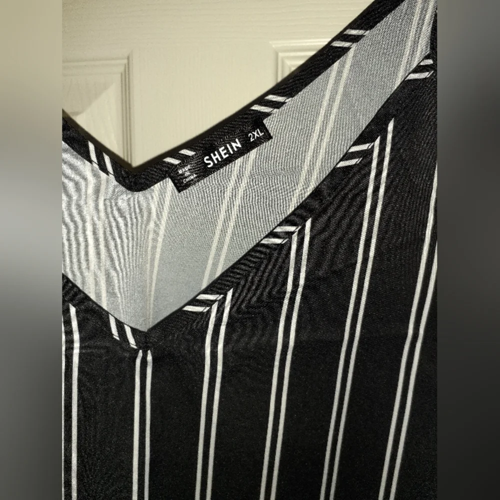 π©·ποΈ 2 for 1: ENDS SUNDAY! SHEIN Striped Cami - Picture 4 of 5